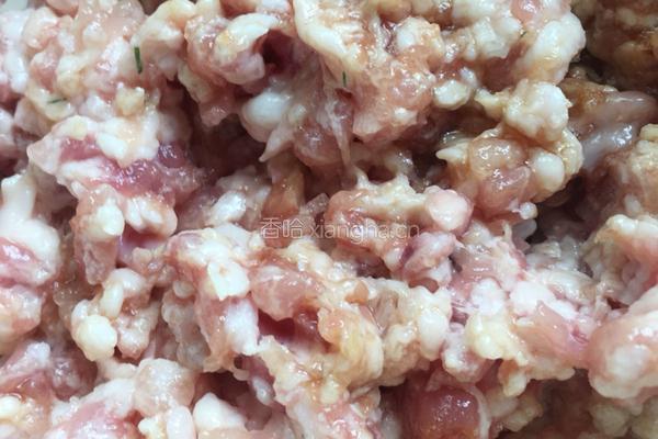 茴香猪肉馄饨的做法图解1