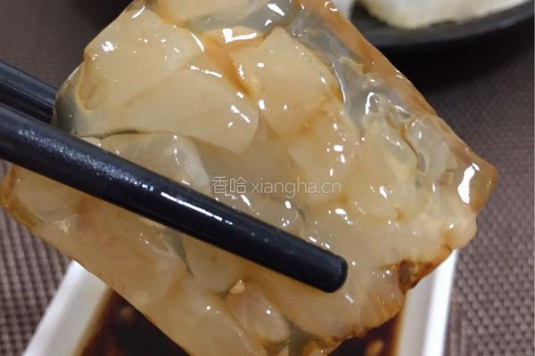 水晶肉皮冻的做法图解1