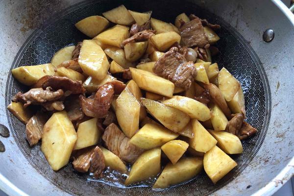 土豆烧肉的做法图解10