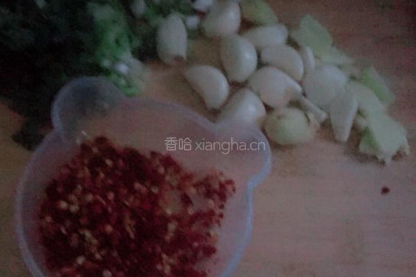 凉拌绿豆芽的做法图解1