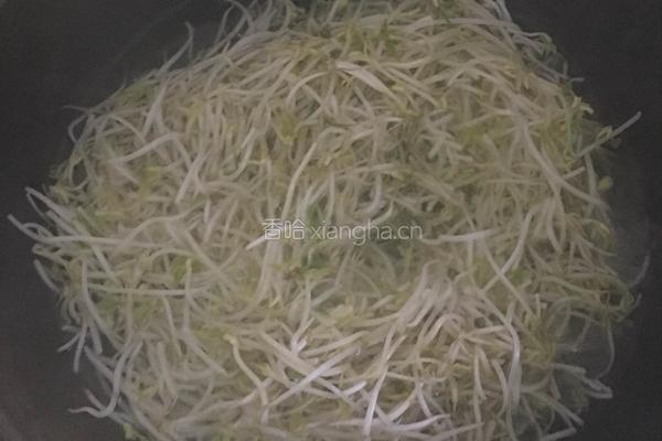 凉拌绿豆芽的做法图解2