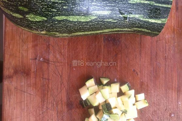 烫面海鲜包的做法图解1