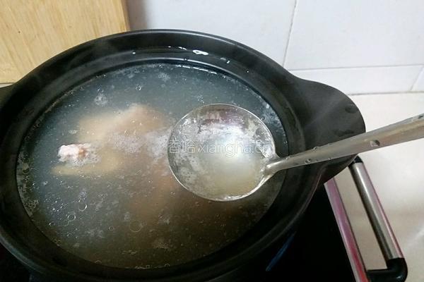 献给妈妈的爱(养生大骨汤)的做法图解5