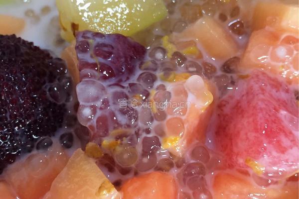 糖桂花牛奶水果捞的做法图解1
