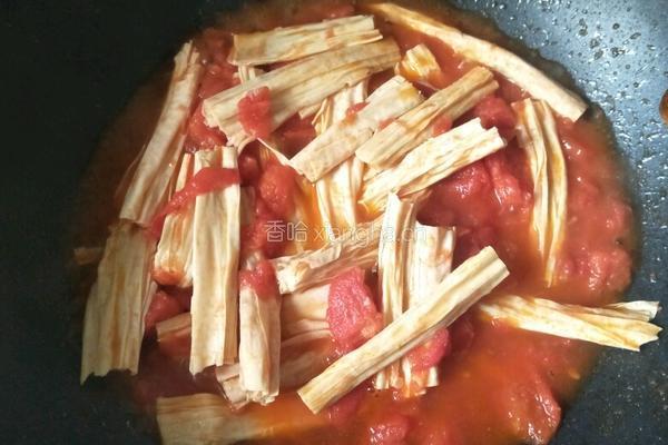 番茄炒腐竹的做法图解7
