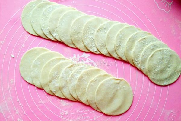 胡萝卜木耳瘦肉饺子的做法图解14