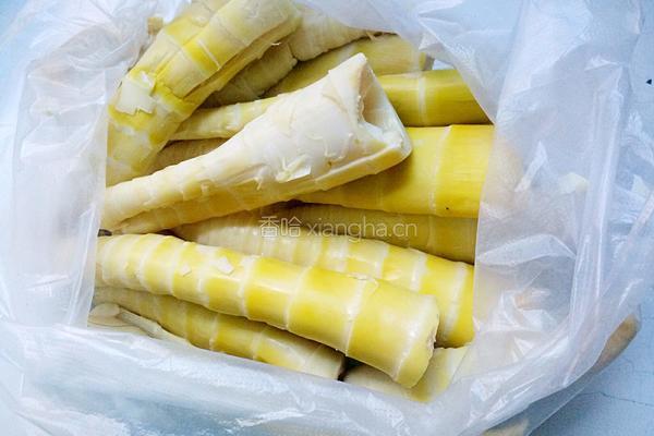素炒鲜竹笋的做法图解1
