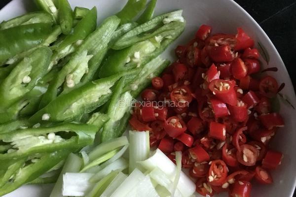 毛豆肉丝的做法图解2