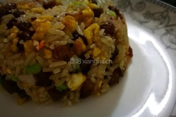 香辣腊肠蛋炒饭的做法图解9