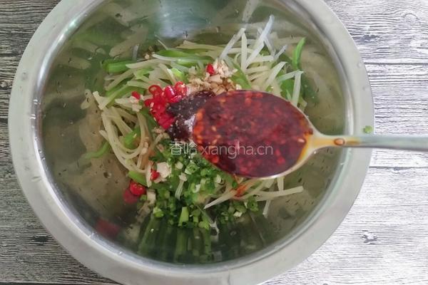 凉拌麻辣土豆丝的做法图解11