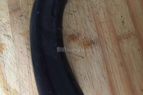 炒茄子丝的做法图解1