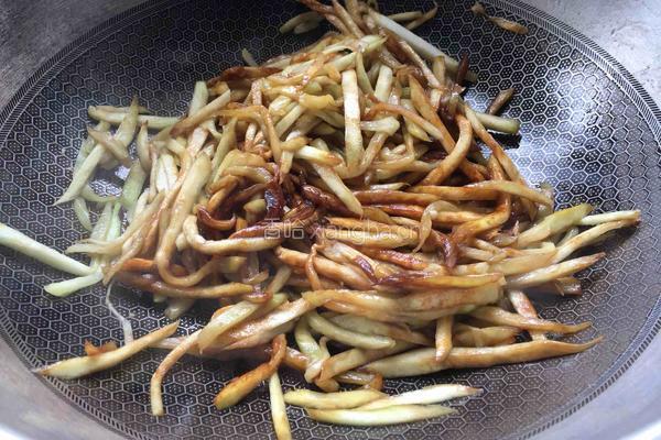 炒茄子丝的做法图解7