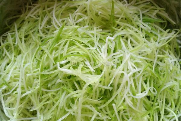 朝鲜族萝卜丝咸菜的做法图解3