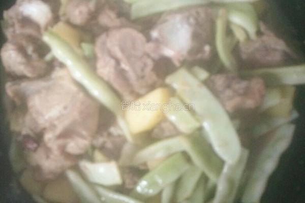 排骨炖豆角土豆的做法图解8