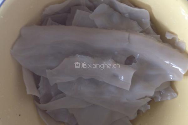 土豆粉皮焖鸡的做法图解1