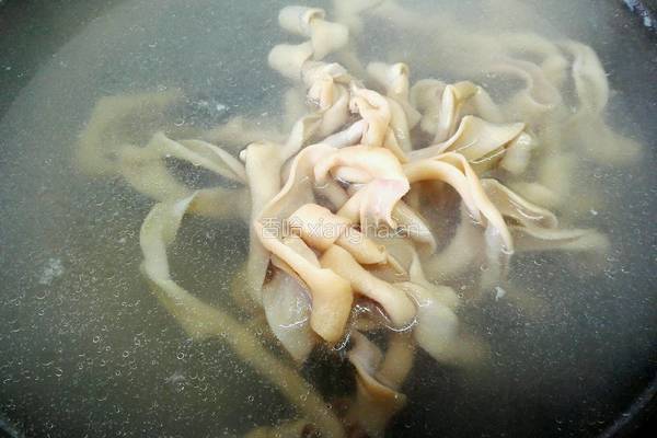 韭菜苔炒鸭肠的做法图解6