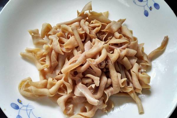 韭菜苔炒鸭肠的做法图解7