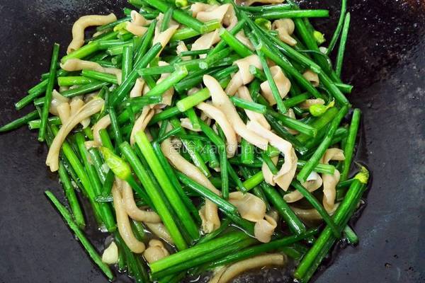 韭菜苔炒鸭肠的做法图解12