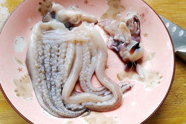老干妈辣炒鱿鱼须的做法图解1