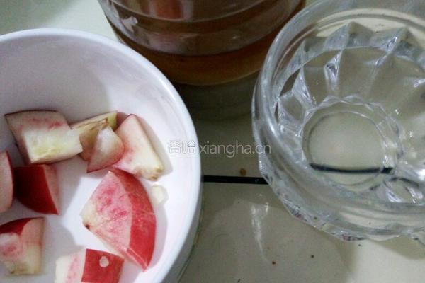 油桃蜂蜜茶的做法图解1