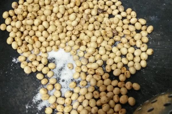 黄豆焖猪脚的做法图解3