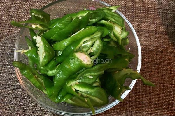 豆豉辣椒炒肉的做法图解1