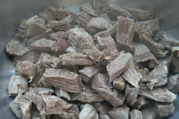 电饭锅做的牛肉干的做法图解1