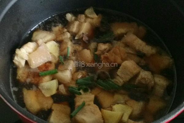 土豆胡萝卜炖五花肉的做法图解5