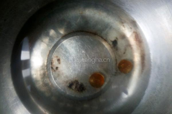 密炼菊花糖撞奶的做法图解2