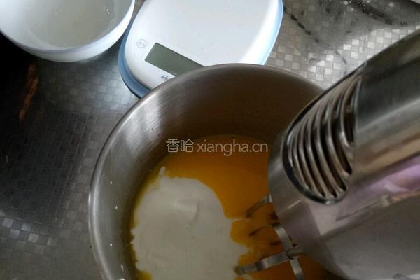 酸奶彩虹蛋糕的做法图解5
