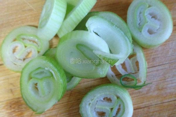 青椒炒肉的做法图解4