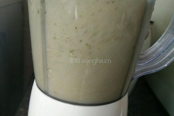 清新奇异果黄瓜汁的做法图解3