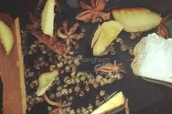 酱香卤猪蹄的做法图解2