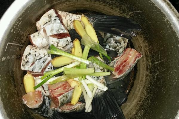 香煎鱼尾的做法图解2