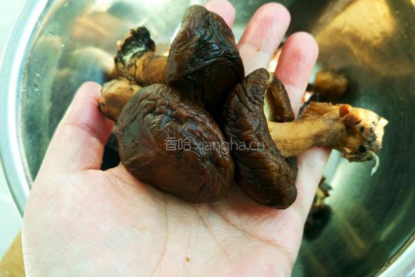 香菇猪肉酱的做法图解3
