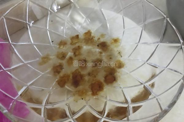 桃胶银耳羹的做法图解1