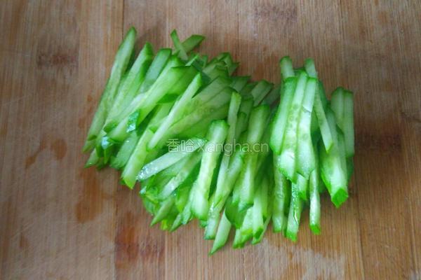 香菇肉炸酱面的做法图解2
