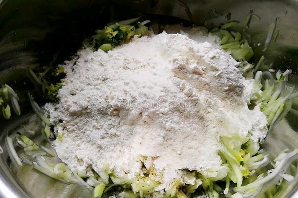 瓠瓜丝鸡蛋饼的做法图解7