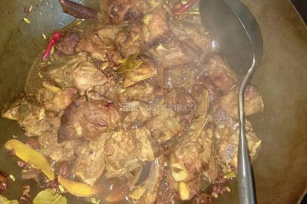 土豆炖排骨的做法图解2