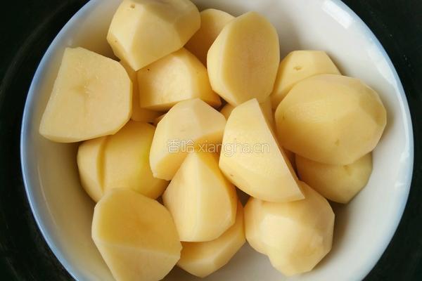 鱼香土豆泥茄盒的做法图解1