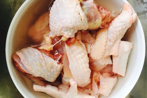 巨美味山药炖土鸡瘦肉的做法图解1