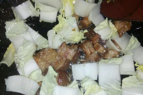 扣肉炒白菜的做法图解3