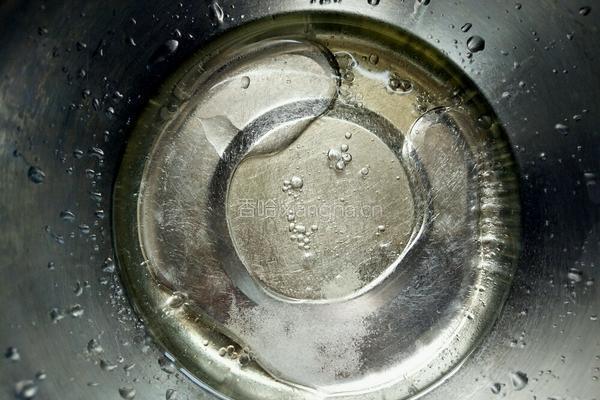 黑米奶油蛋糕的做法图解2