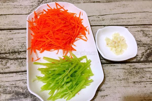 瘦肉炒三丝的做法图解4