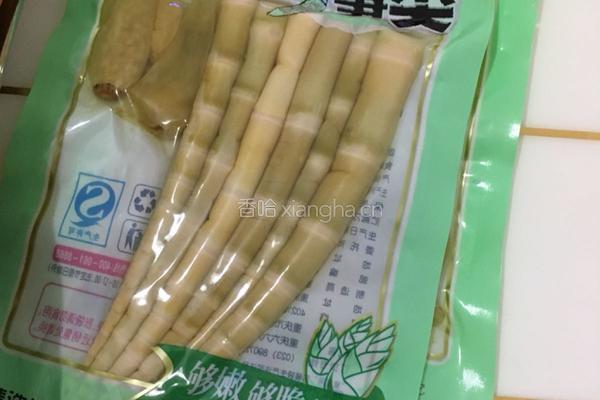 精致火腿泡椒笋的做法图解1