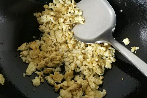 煎饼韭菜鸡蛋盒子的做法图解5