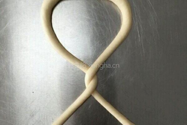 巴伐利亚碱水包的做法图解4