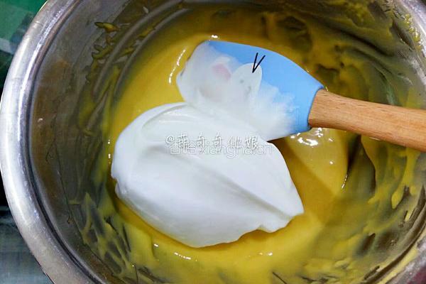 葡萄干蛋糕卷的做法图解10