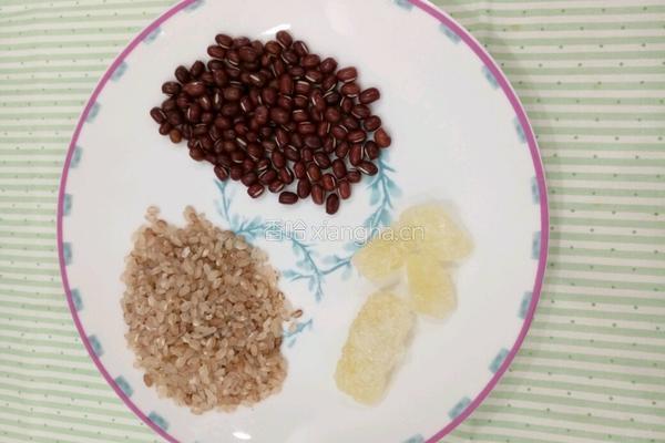 红豆糙米粥的做法图解1