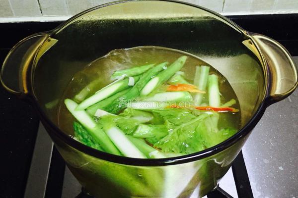 凉拌芦笋西芹豆腐皮的做法图解6